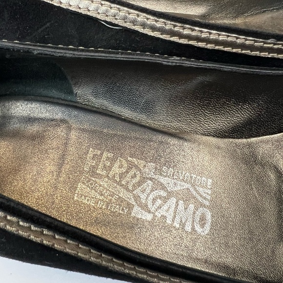Salvatore Ferragamo Black and Gold Flats with Decorative Toe Size 9 Suede - Picture 9 of 10